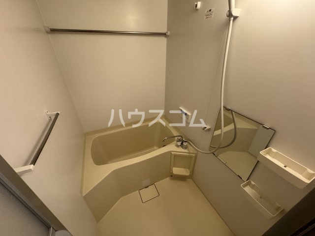 13/23 浴室