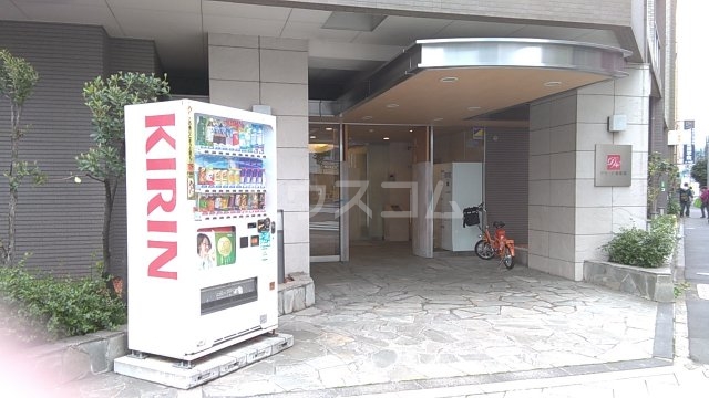 23/29 エントランス