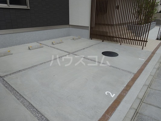 21/25 駐車場