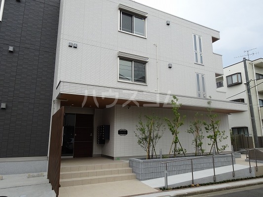 20/24 エントランス