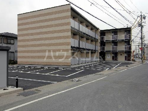 18/22 駐車場
