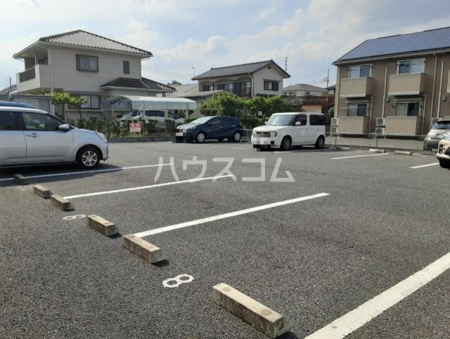 15/18 駐車場