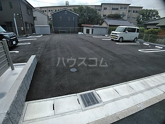 20/28 駐車場