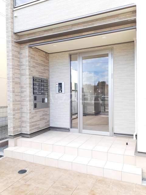 21/27 エントランス