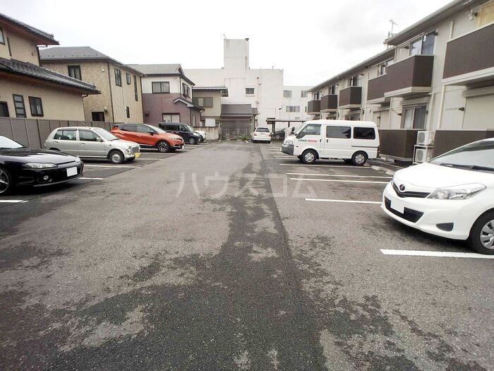16/19 駐車場