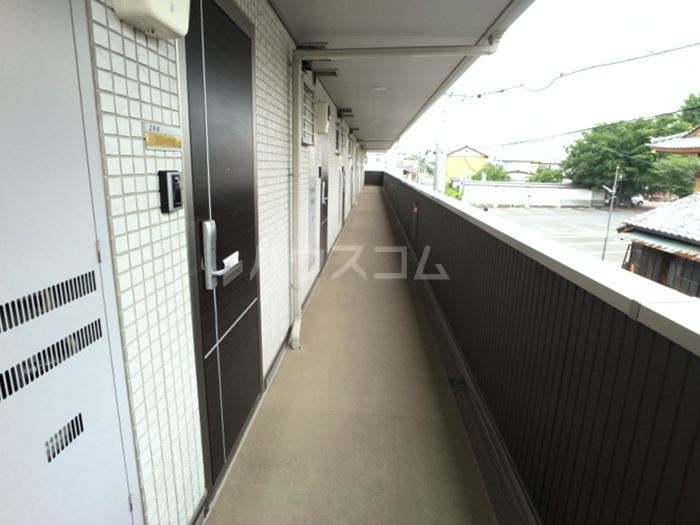 15/19 エントランス