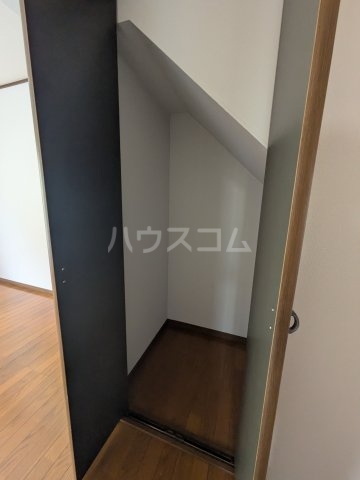 13/30 収納