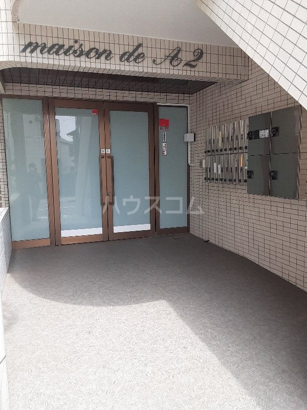 21/30 エントランス