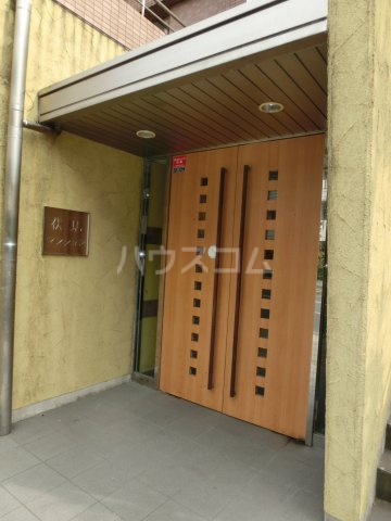 28/30 エントランス