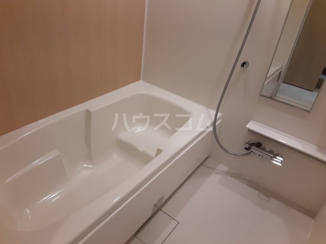 13/30 浴室