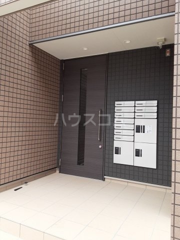 22/30 エントランス