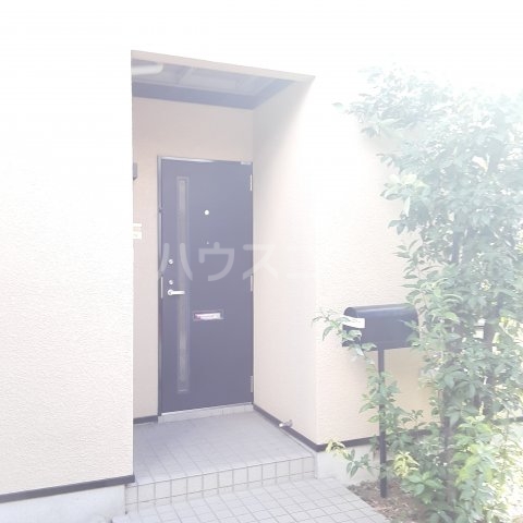 23/29 エントランス