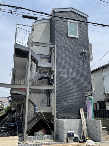 14/23 エントランス