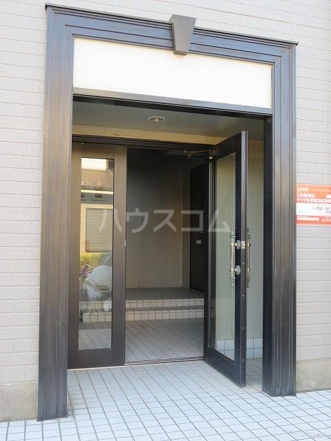 21/27 エントランス