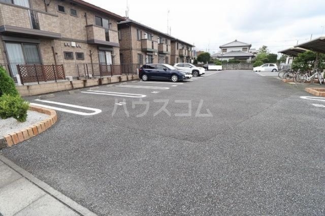 17/27 駐車場