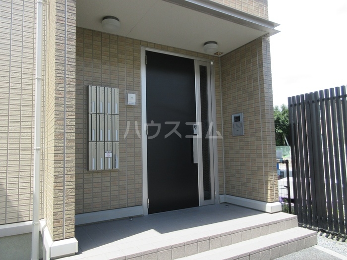 17/23 エントランス