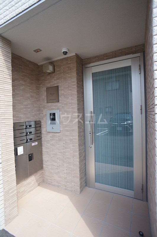 21/29 エントランス