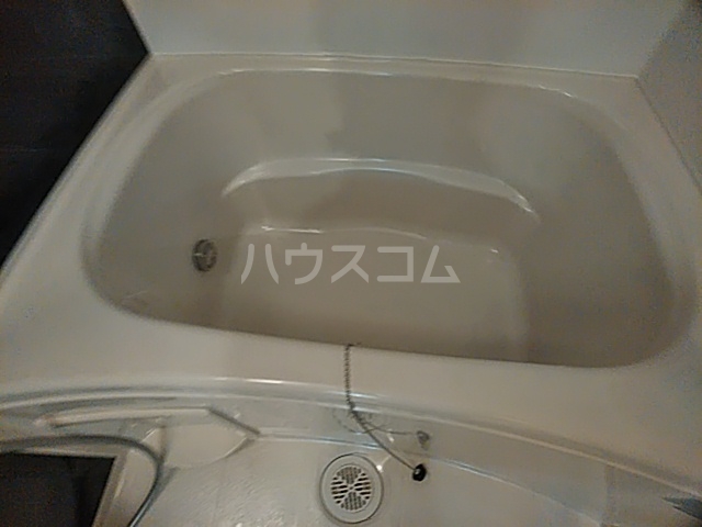 13/30 浴室