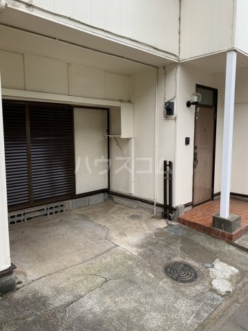 2/5 駐車場