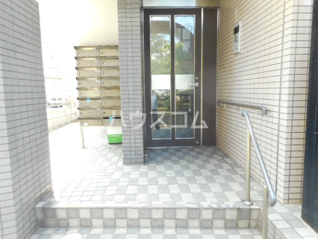 20/24 エントランス