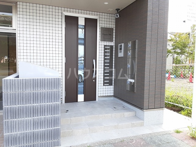 2/4 エントランス