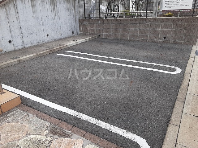 22/30 駐車場