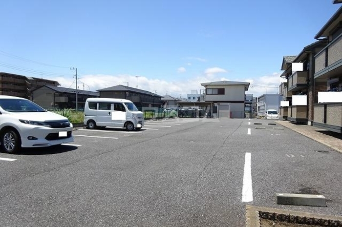 2/6 駐車場