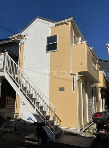 16/17 エントランス