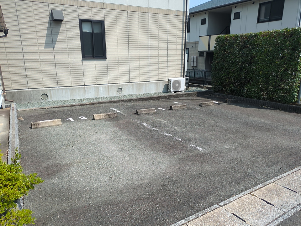 22/23 駐車場