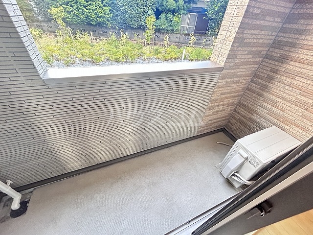 23/30 バルコニー