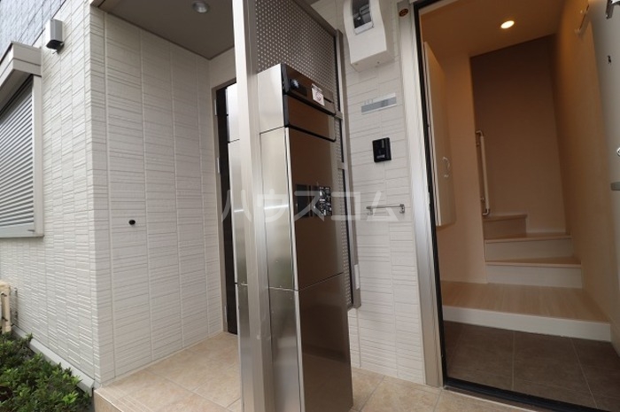 14/17 エントランス