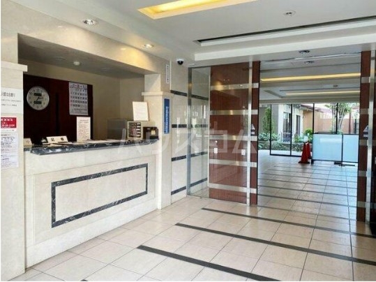 19/29 エントランス