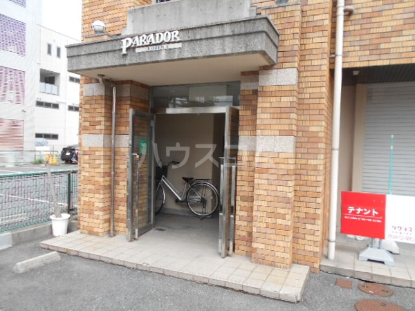 15/23 エントランス