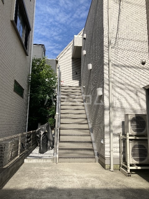 2/3 エントランス