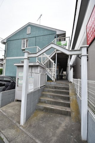 18/22 エントランス