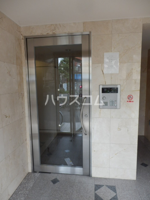 20/28 エントランス