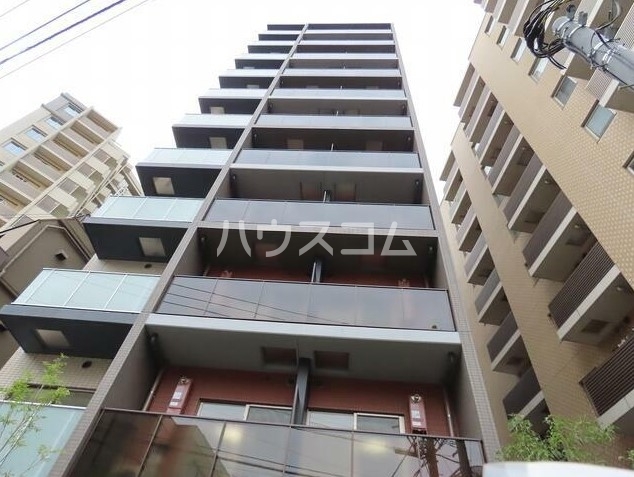 13/14 エントランス