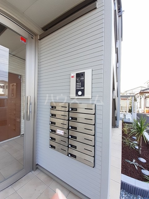 25/30 エントランス