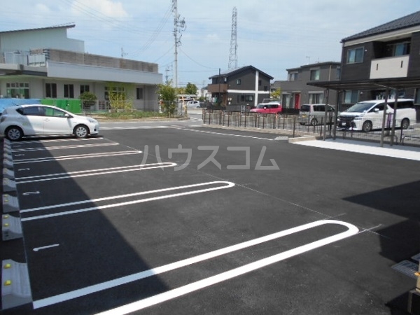 22/30 駐車場