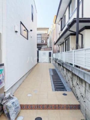 19/25 バルコニー