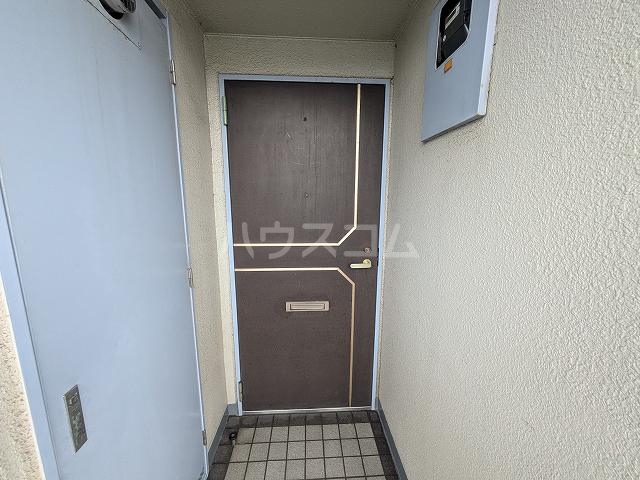 3/4 エントランス