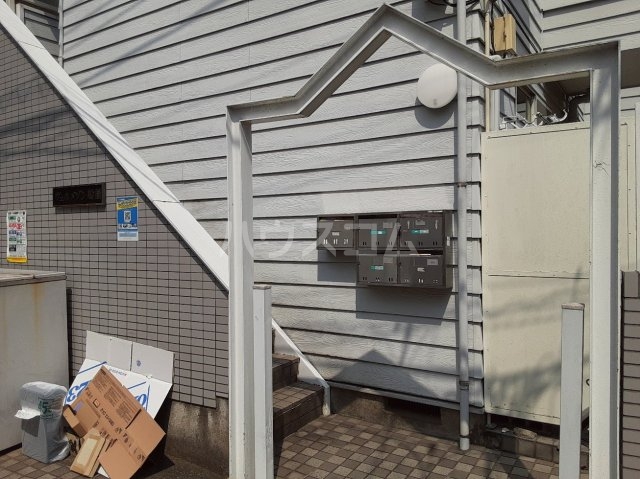 26/30 エントランス