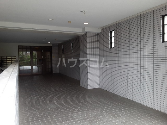 2/4 エントランス