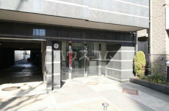 14/19 エントランス