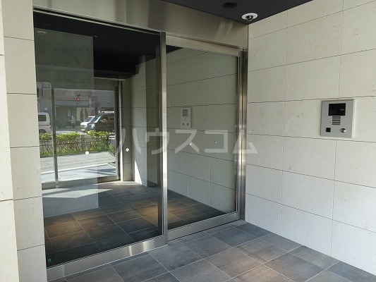 19/25 エントランス