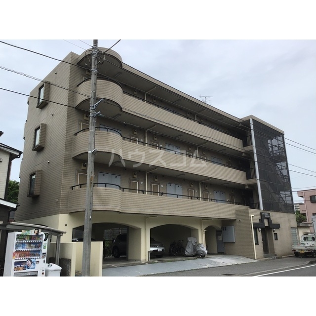 22/30 エントランス