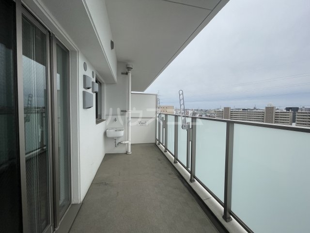 19/26 バルコニー