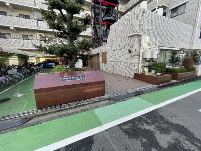 21/24 エントランス