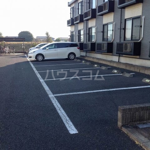 17/22 駐車場