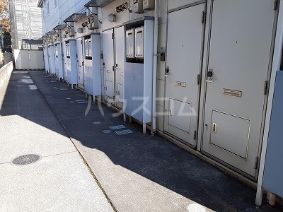 24/30 エントランス